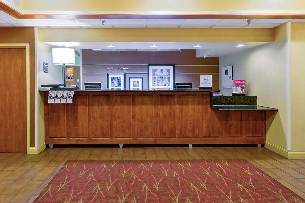 Hampton Inn Marion Bagian luar foto