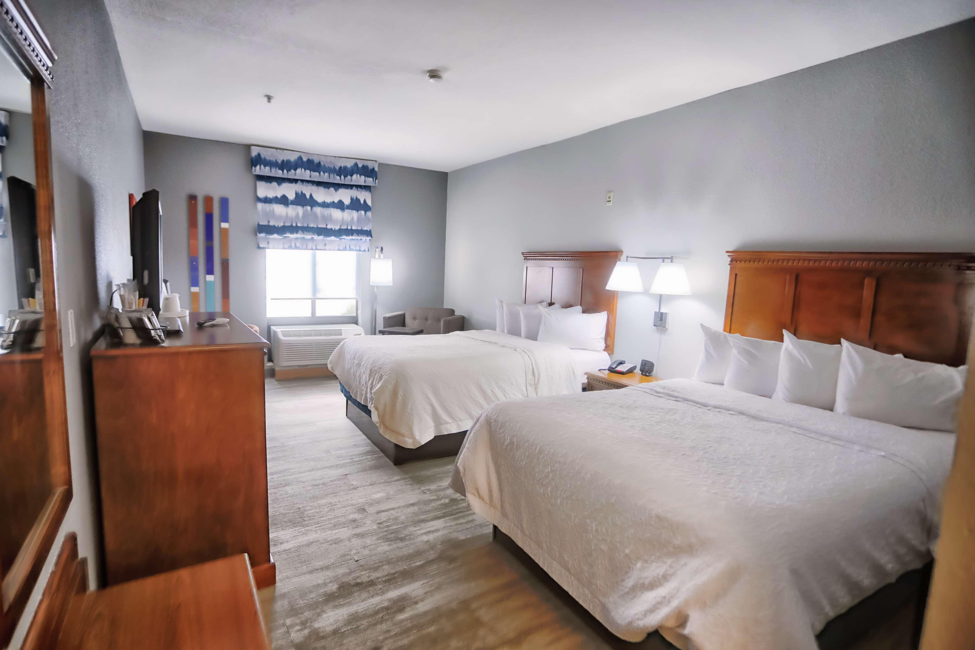 Hampton Inn Marion Bagian luar foto