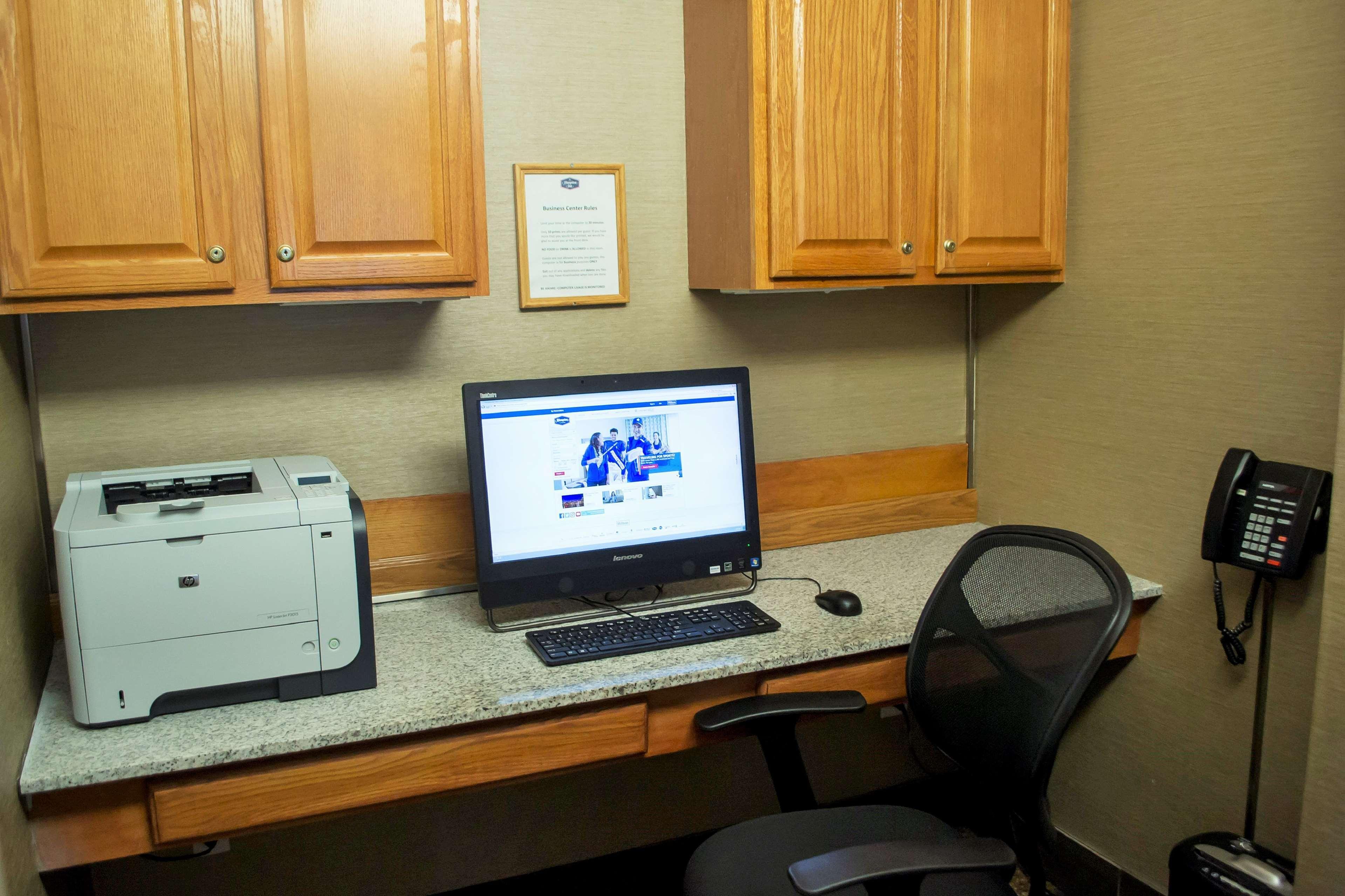Hampton Inn Marion Bagian luar foto
