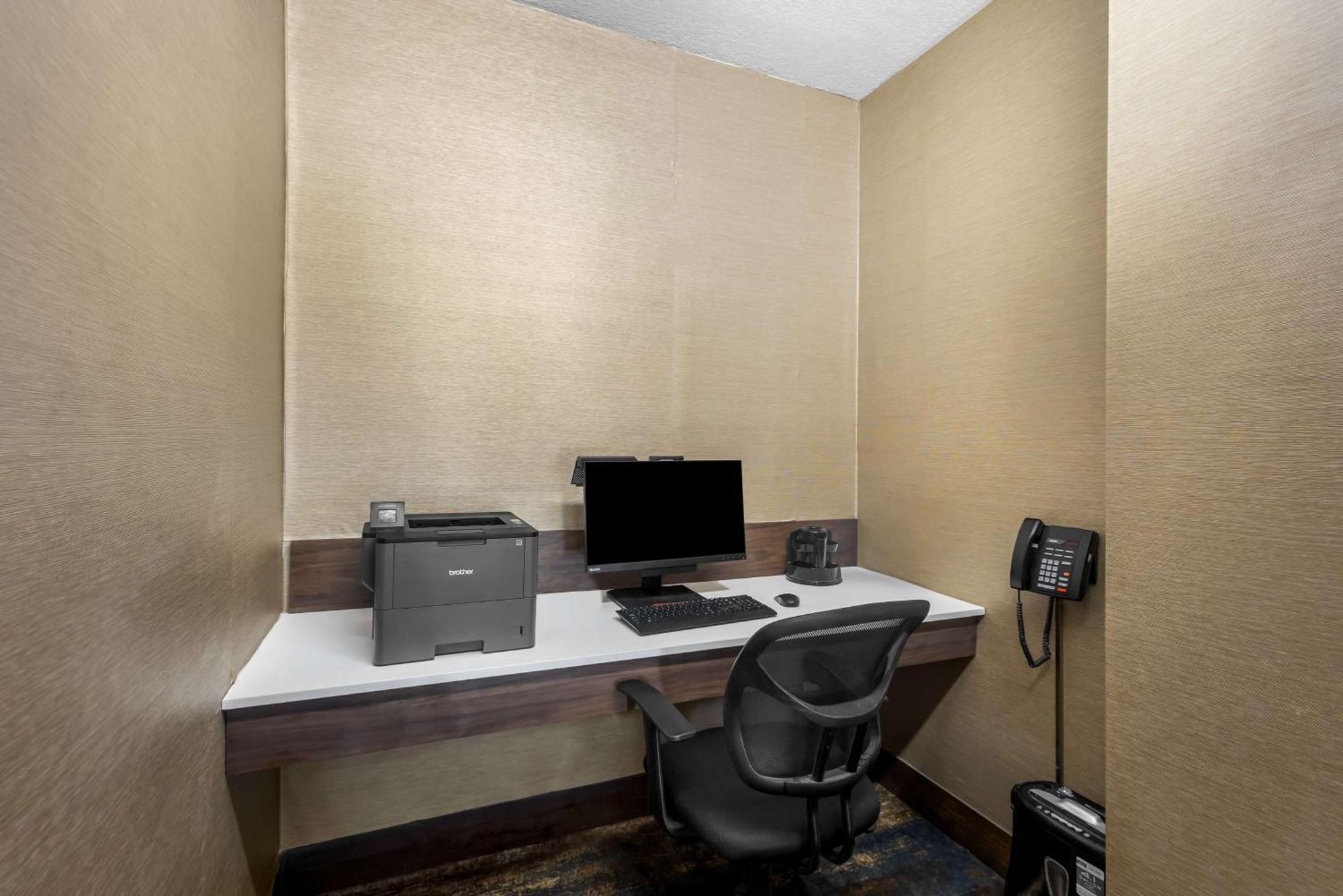 Hampton Inn Marion Bagian luar foto