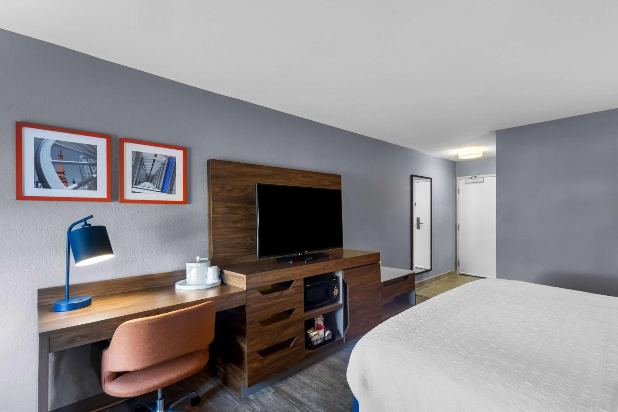 Hampton Inn Marion Bagian luar foto