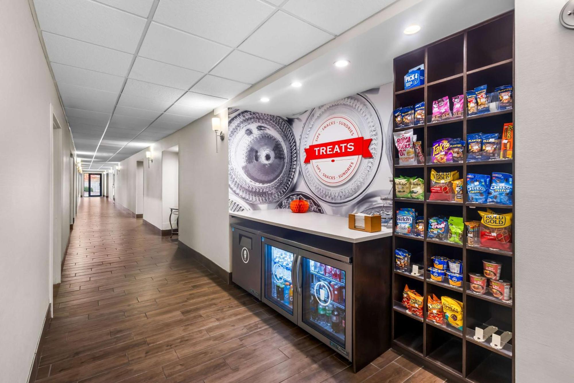 Hampton Inn Marion Bagian luar foto