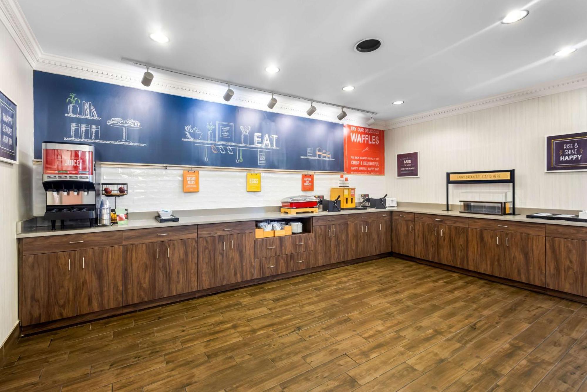 Hampton Inn Marion Bagian luar foto