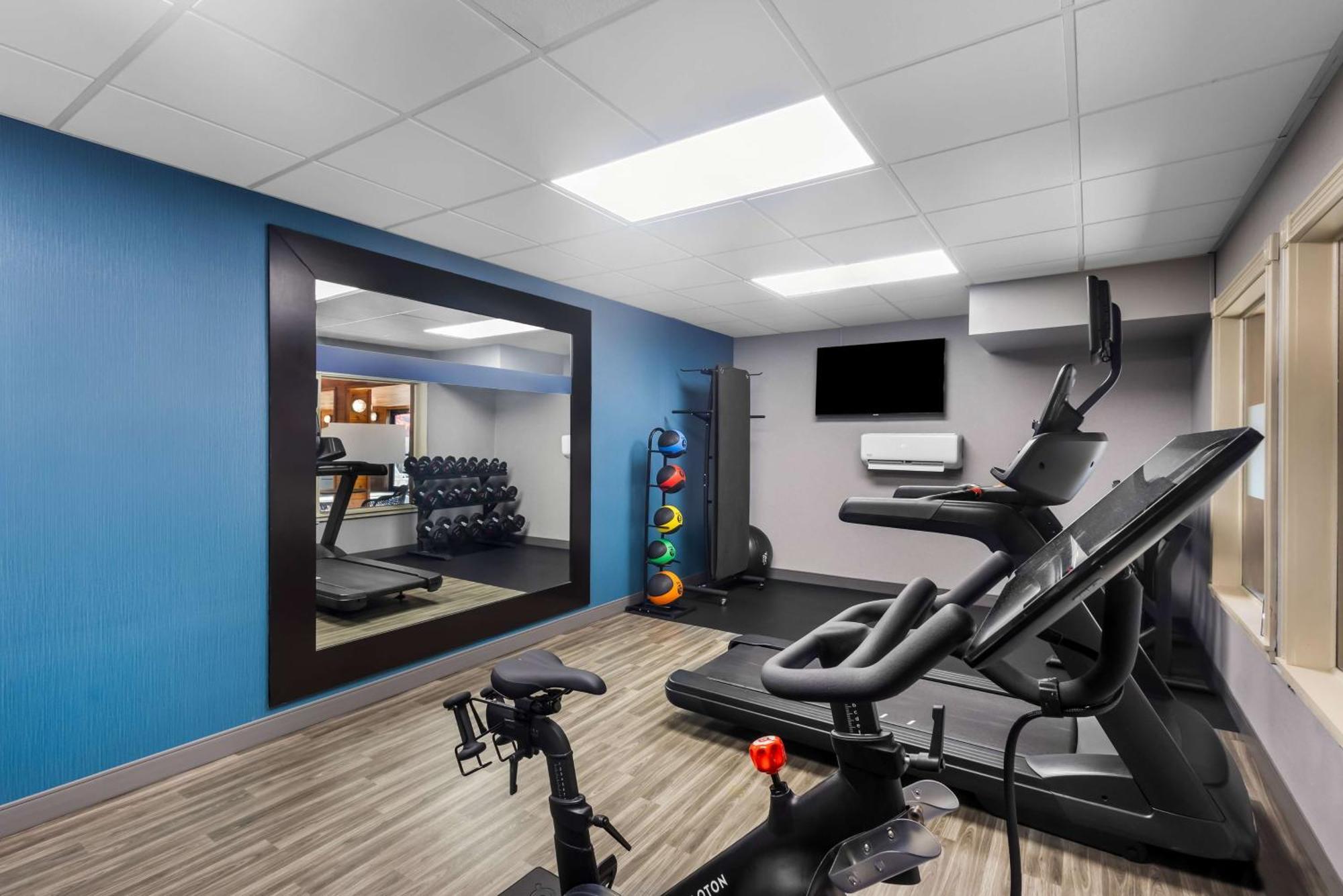 Hampton Inn Marion Bagian luar foto